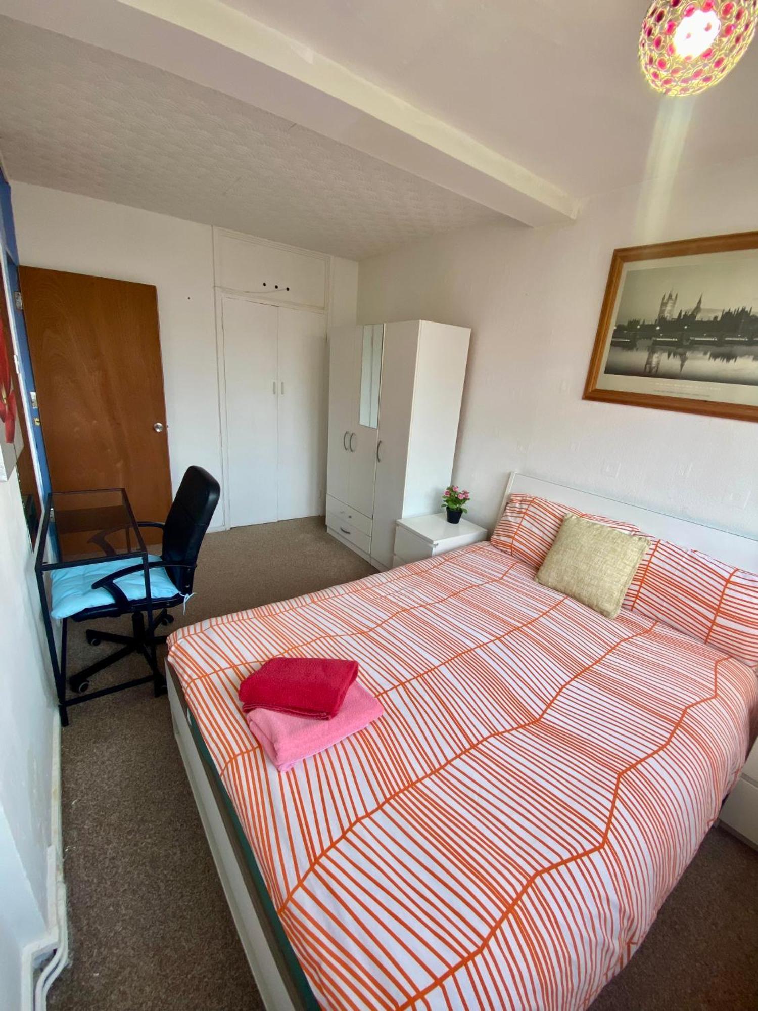 Cosy 3 Bed Apt, Old Truman Brewery! Brick Lane, London, E1 Eksteriør bilde