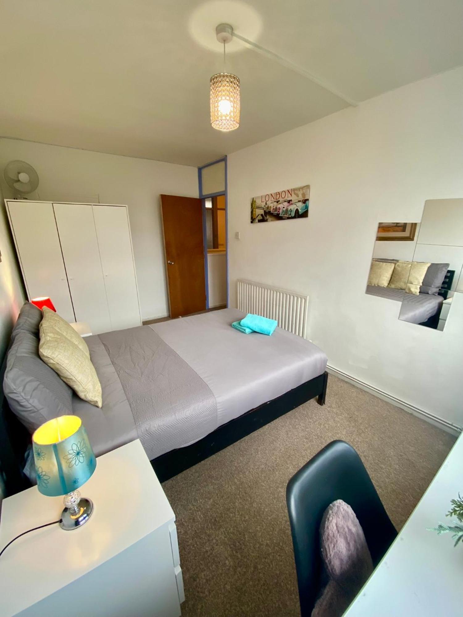 Cosy 3 Bed Apt, Old Truman Brewery! Brick Lane, London, E1 Eksteriør bilde